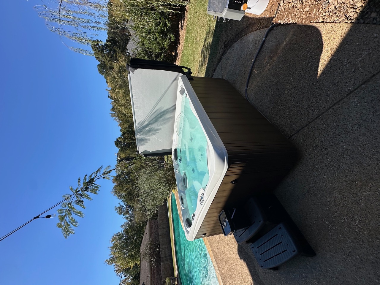 Hot tub delivered by East Texas Hot Tub Company to Mineola, Texas