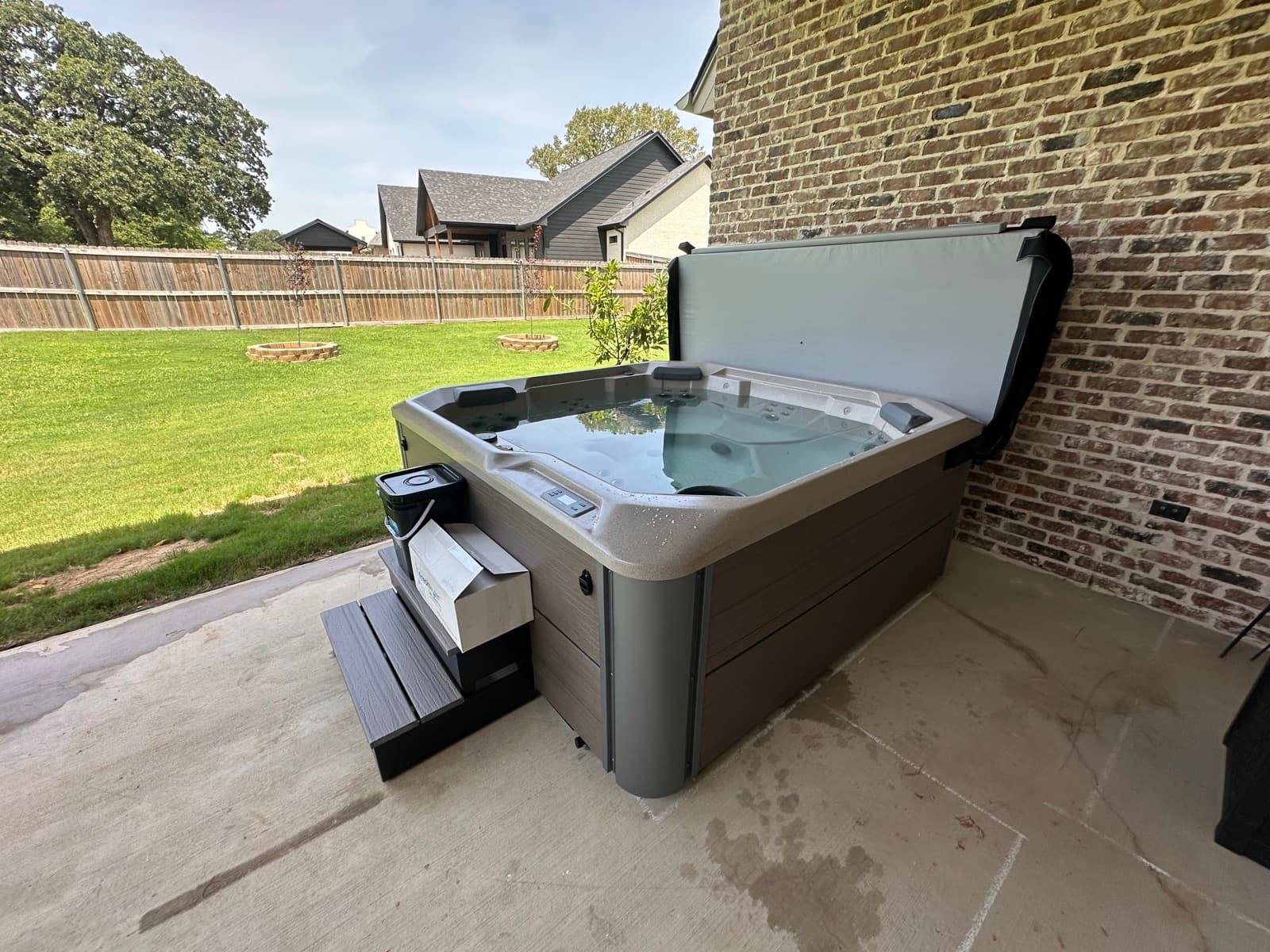 Hot tub delivered by East Texas Hot Tub Company to Bullard, Texas
