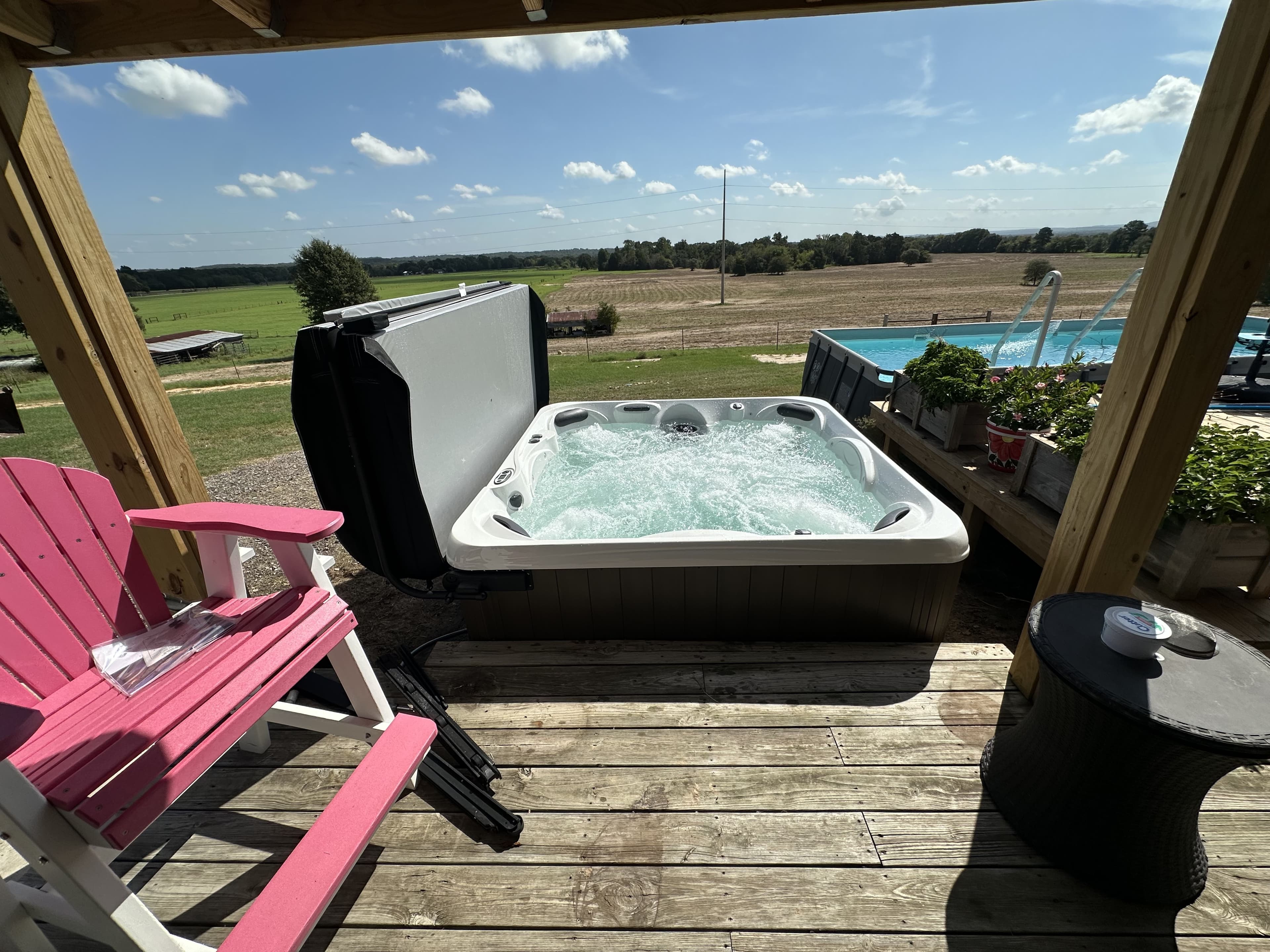 Hot tub delivered by East Texas Hot Tub Company to Murchison, Texas